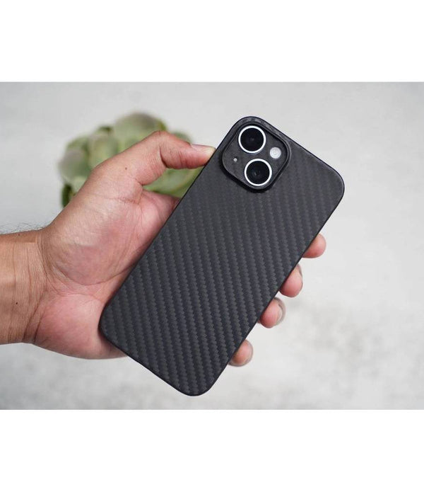 Essentials Carbon Fiber Case For iPhone 15